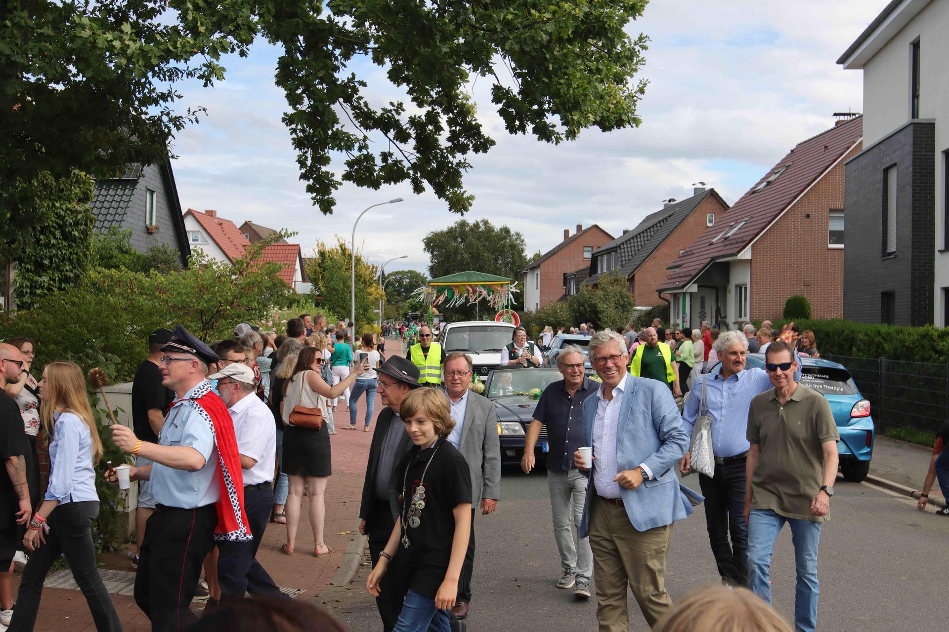 Eindrücke vom großen Festumzug. (Foto: tau)