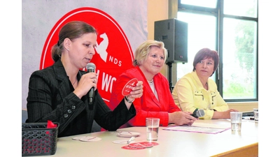 Bürger stellen Fragen auf dem Bierdeckel (Foto: tau)