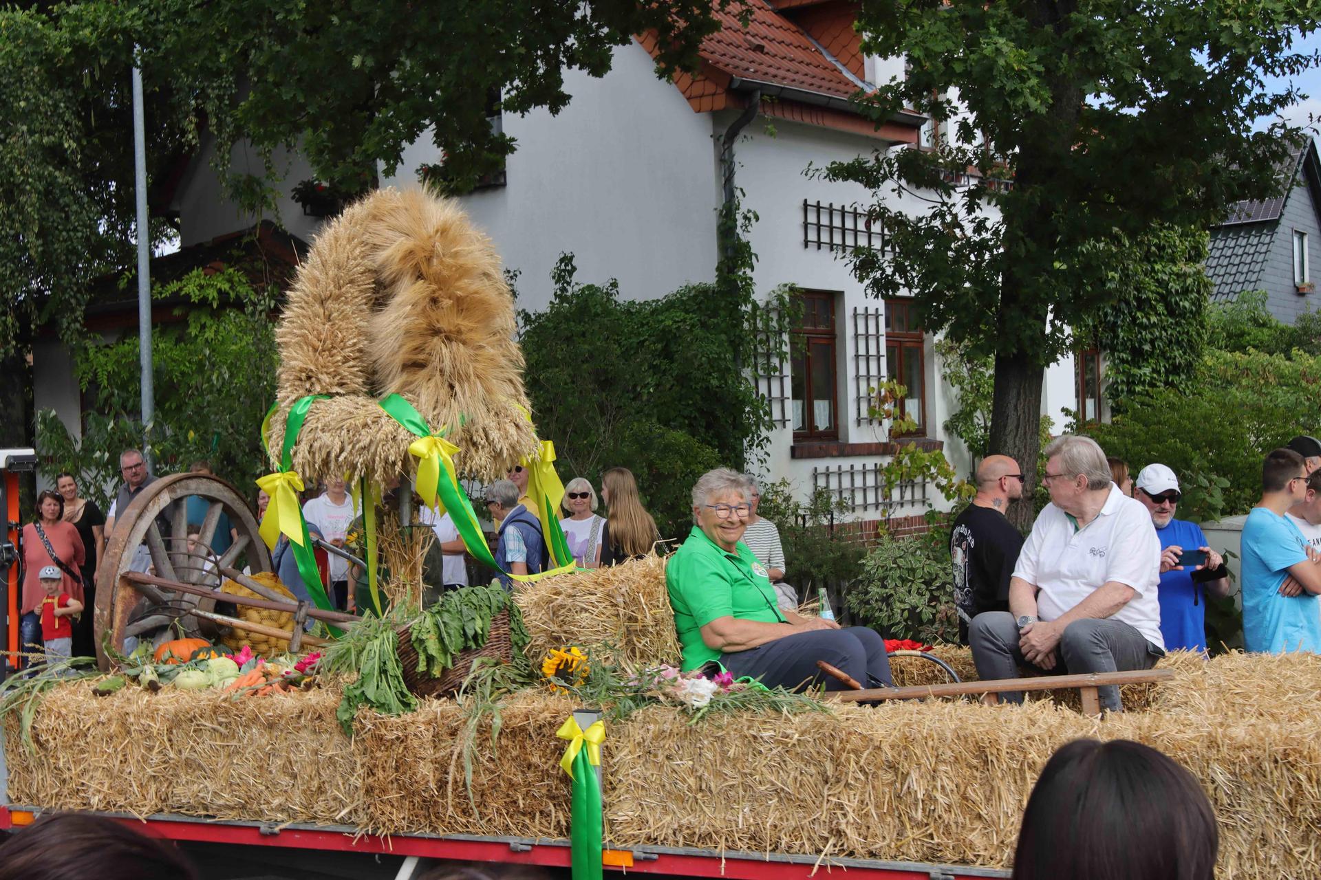 Eindrücke vom großen Festumzug. (Foto: tau)