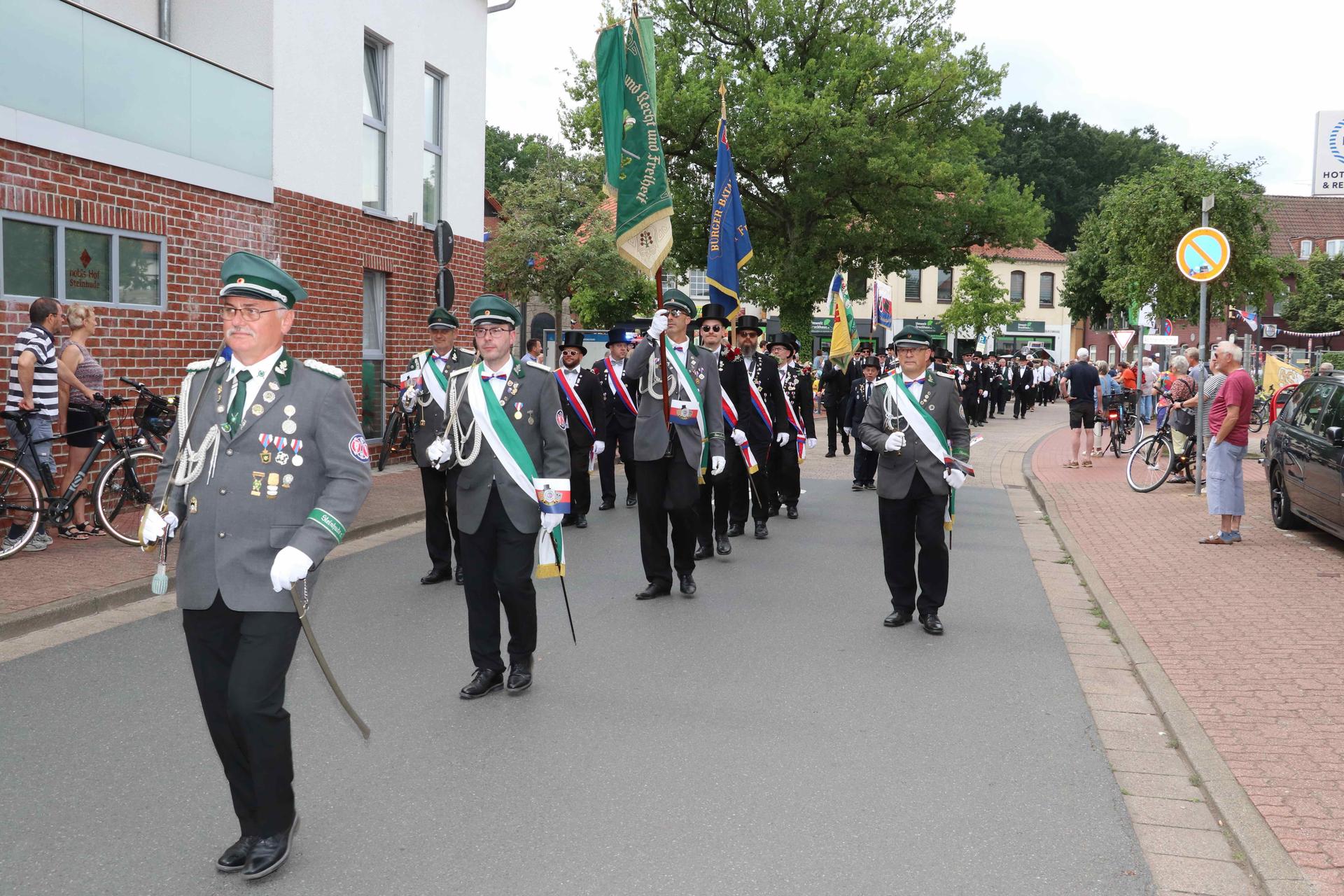 Der historische Umzug: Eindrücke vom Schützenfestsonntag. (Foto: gi)