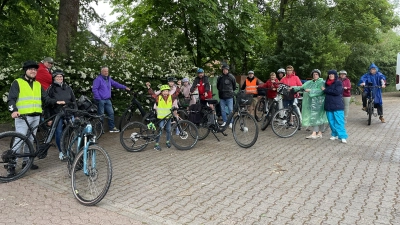 Wollen fleißig Kilometer sammeln: Die Teilnehmer der Auftakttour. (Foto: privat)