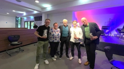 Nach dem Konzert (v.li.): Henning Müller, Anja Thöldtau, Markus Arvenarius, Niklas Hüggelmeyer und Hans Wendt. (Foto: privat)