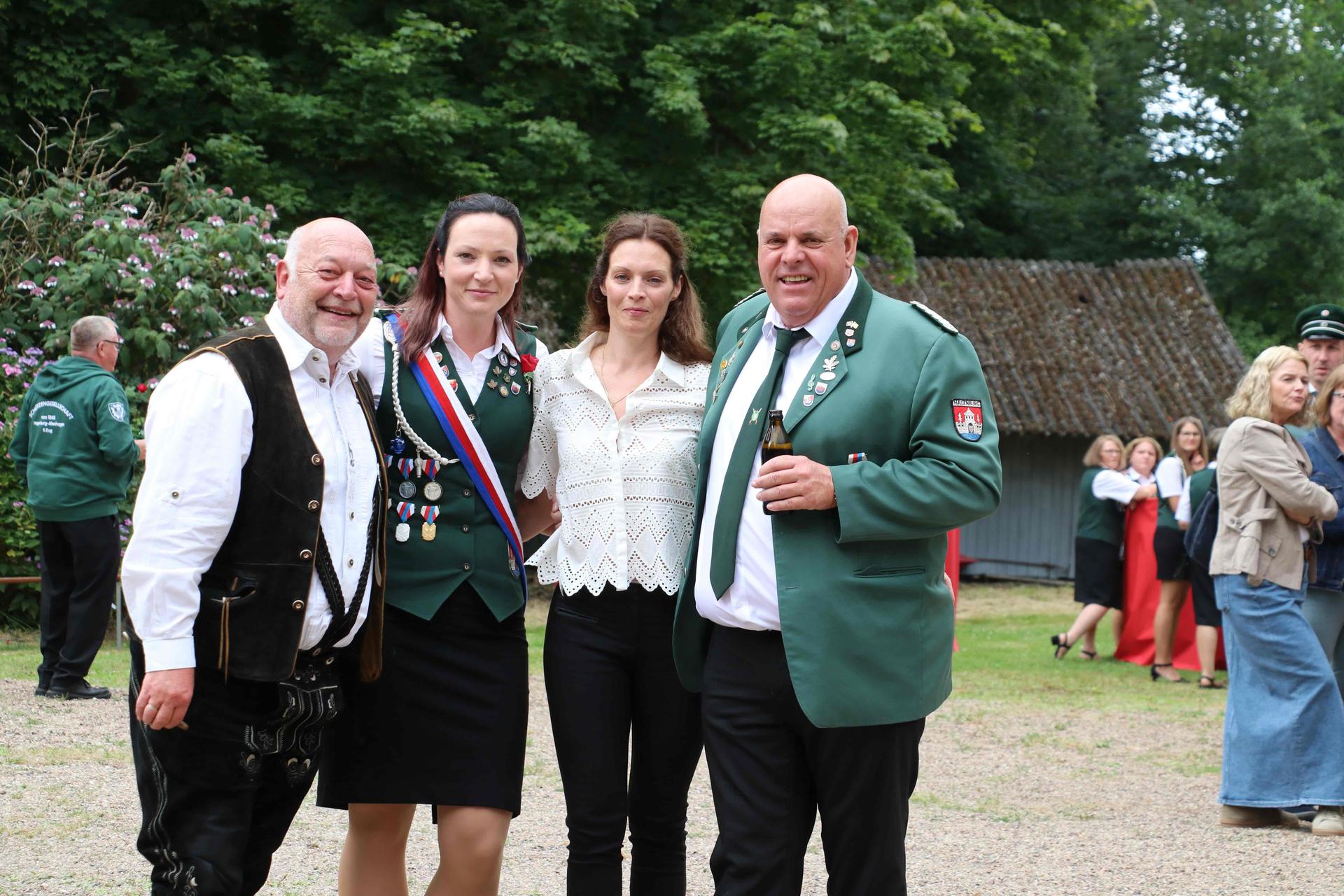 Bildergalerie: Eindrücke vom Schützenfest Hagenburg. (Foto: gi)