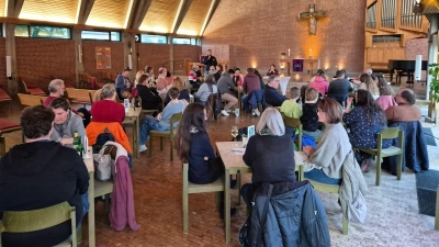 Volle Tische: Table Quiz in der Corvinuskirche.  (Foto: privat)