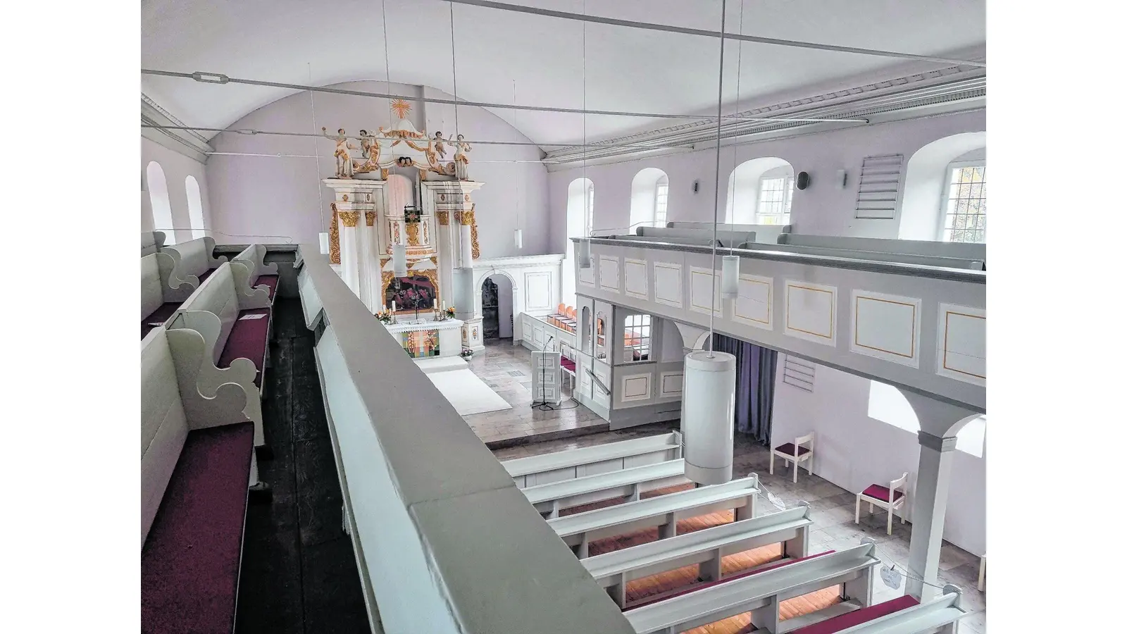An Weihnachten geöffnet: Bis zu 80 Personen dürfen rein in die Kolenfelder Kirche. (Foto: tau)