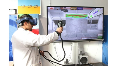 Die Besucher erhalten beim Tag der offenen Tür an verschiedenen Stationen die Möglichkeit, sich selbst auszuprobieren.  (Foto: bb)