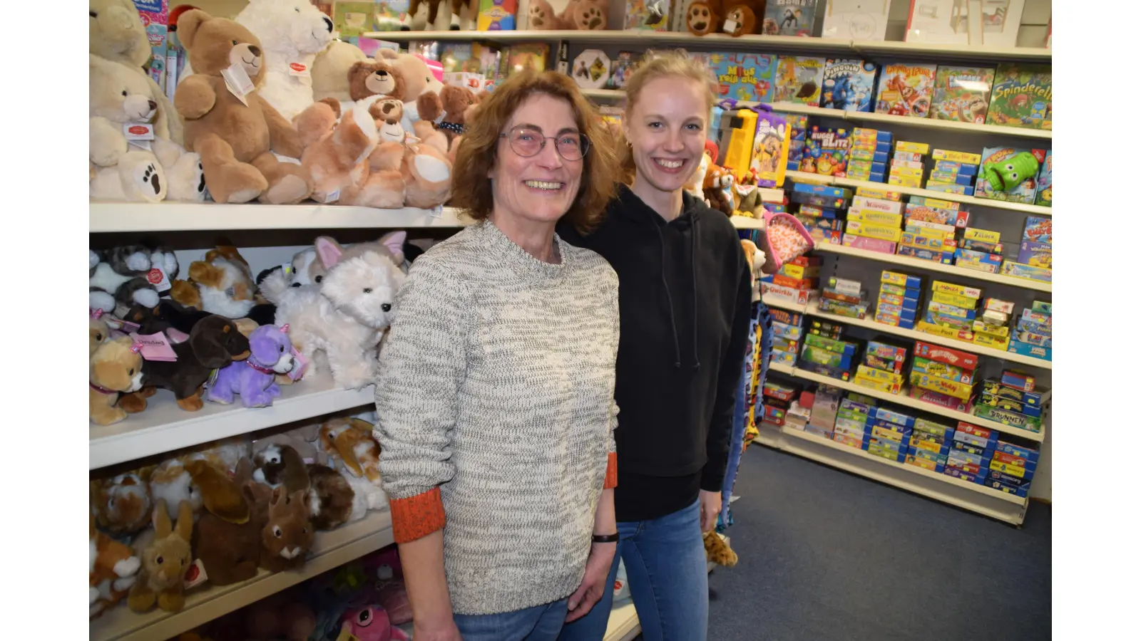 Bleiben ihren Kunden erhalten: Anja Adelt (li) und Tochter Lena Witte (Foto: ab)