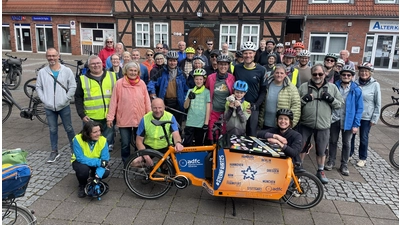 Bei der Auftakttour in Seelze: Eine Gruppe aus Wunstorf. (Foto: privat)
