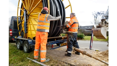 Das Unternehmen arbeitet derzeit am Anschluss des Auetals an die Glasfaser-Infrastruktur, dafür stehen noch umfangreiche Arbeiten an. (Foto: Martin Wissen / Deutsche Glasfaser)