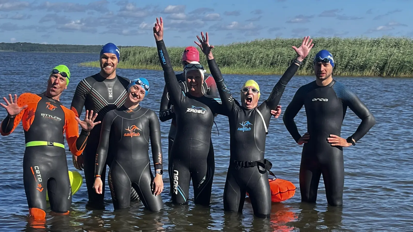 Trainieren im Steinhuder Meer: Die Triathleten des 1. WVW. (Foto: privat)