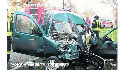 Vollsperrung der B 6 nach schwerem Unfall (Foto: sowi)