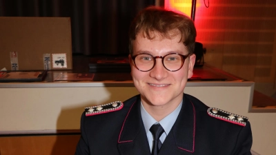 Schreibt mit: Jugendfeuerwehrwart Pascal Lange.  (Foto: gi)