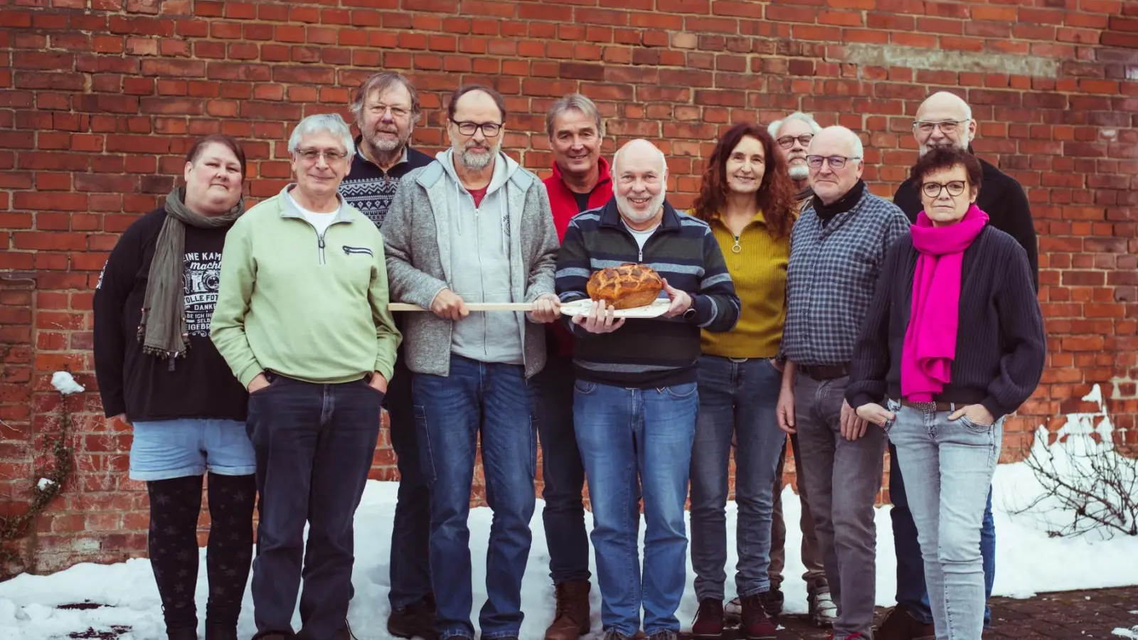 Wollen das Backhaus wiederbeleben: Die Gründungsmitglieder des Vereins. (Foto: privat)
