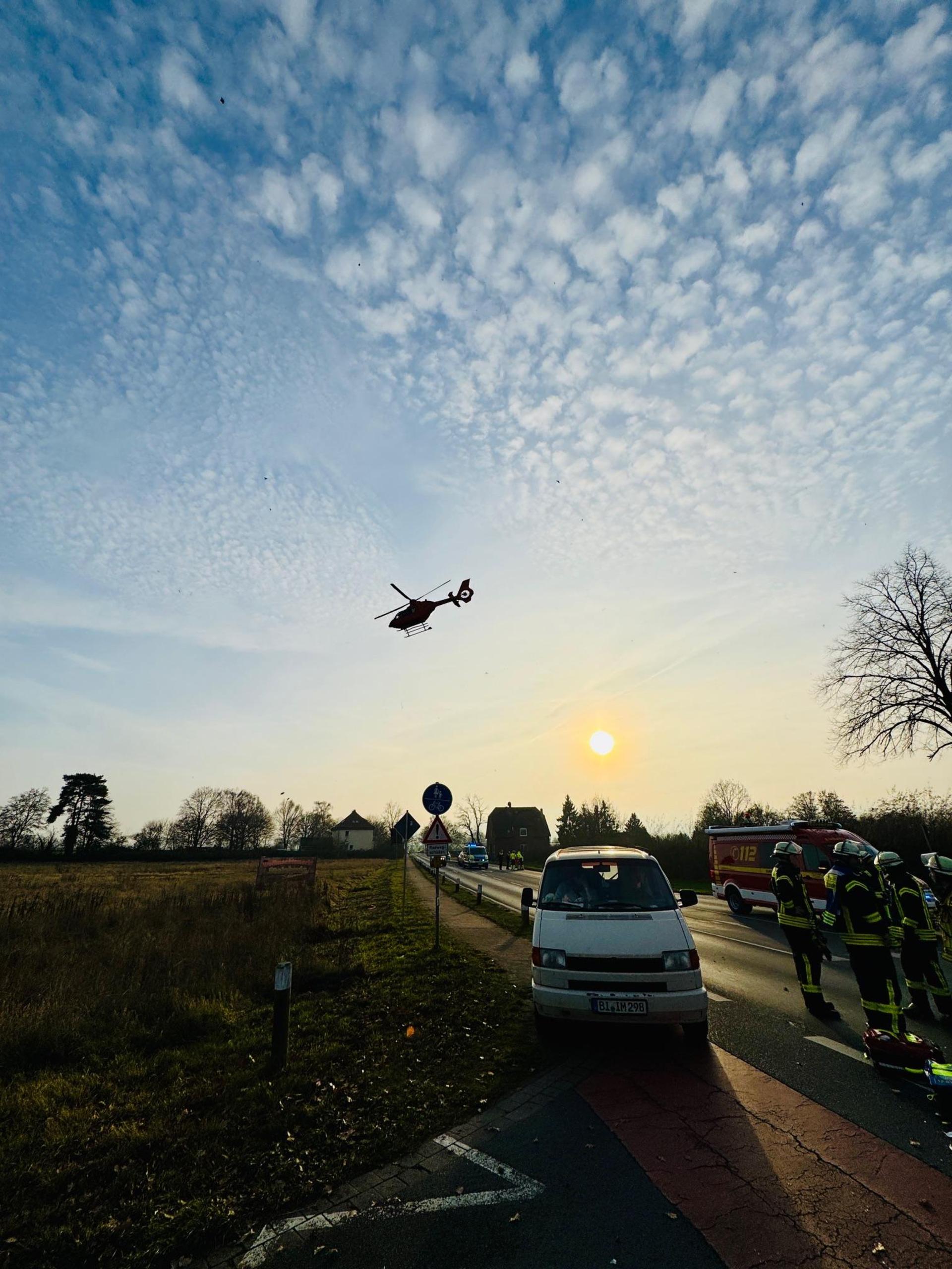 Im Einsatz: Der Rettungshubschrauber. (Foto: Feuerwehr)