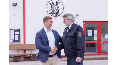 Verabschiedung von Gemeindebrandmeister Jochen Clausing in den Feuerwehrruhestand. (Foto: privat)