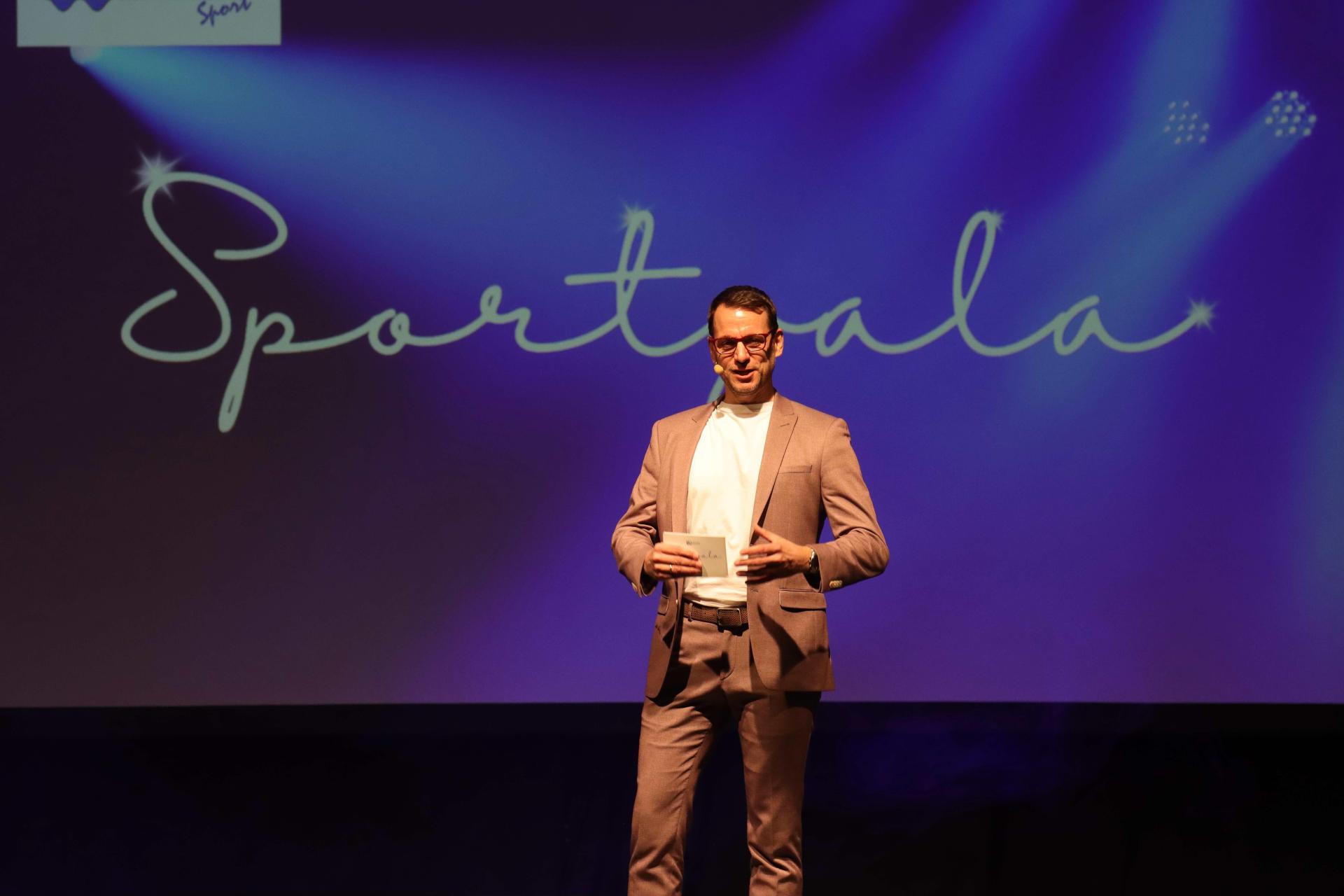 Moderiert die Veranstaltung: Tobias Rademacher. (Foto: tau)