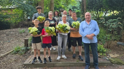 Auf einen Blick: Minikönig, Kinderkönig, Jugendkönig, Schützenkönigin, Bürgerkönig und Seniorenkönig sowie Vertreter des Vereins. (Foto: privat)
