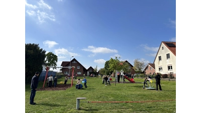 Die Einweihung des Spielplatzes in Cammer sorgte für große Freude. (Foto: privat)