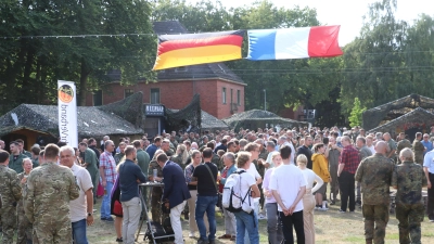 Zusammenkunft: Soldaten aus vielen Nationen haben sich zum Biwak auf dem Fliegerhorst getroffen.  (Foto: gi)