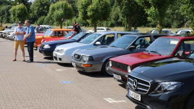 Termin vormerken: Zu einem Stelldichein von Oldtimern wird es auch dieses Jahr im Autohaus Ullmann kommen. (Foto: gi)