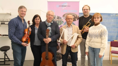 Eingespieltes Team (v.li.): Albrecht Drude, Katja Wießner, Andreas Hagemann, Ludger Wiese, Jens Enders und Stephanie Alba. (Foto: tau)