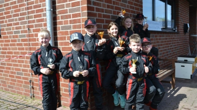 Das Team des Stadthäger Motor-Club ist in Obernkirchen mit vielversprechendem Nachwuchs am Start.<br><br> (Foto: privat)