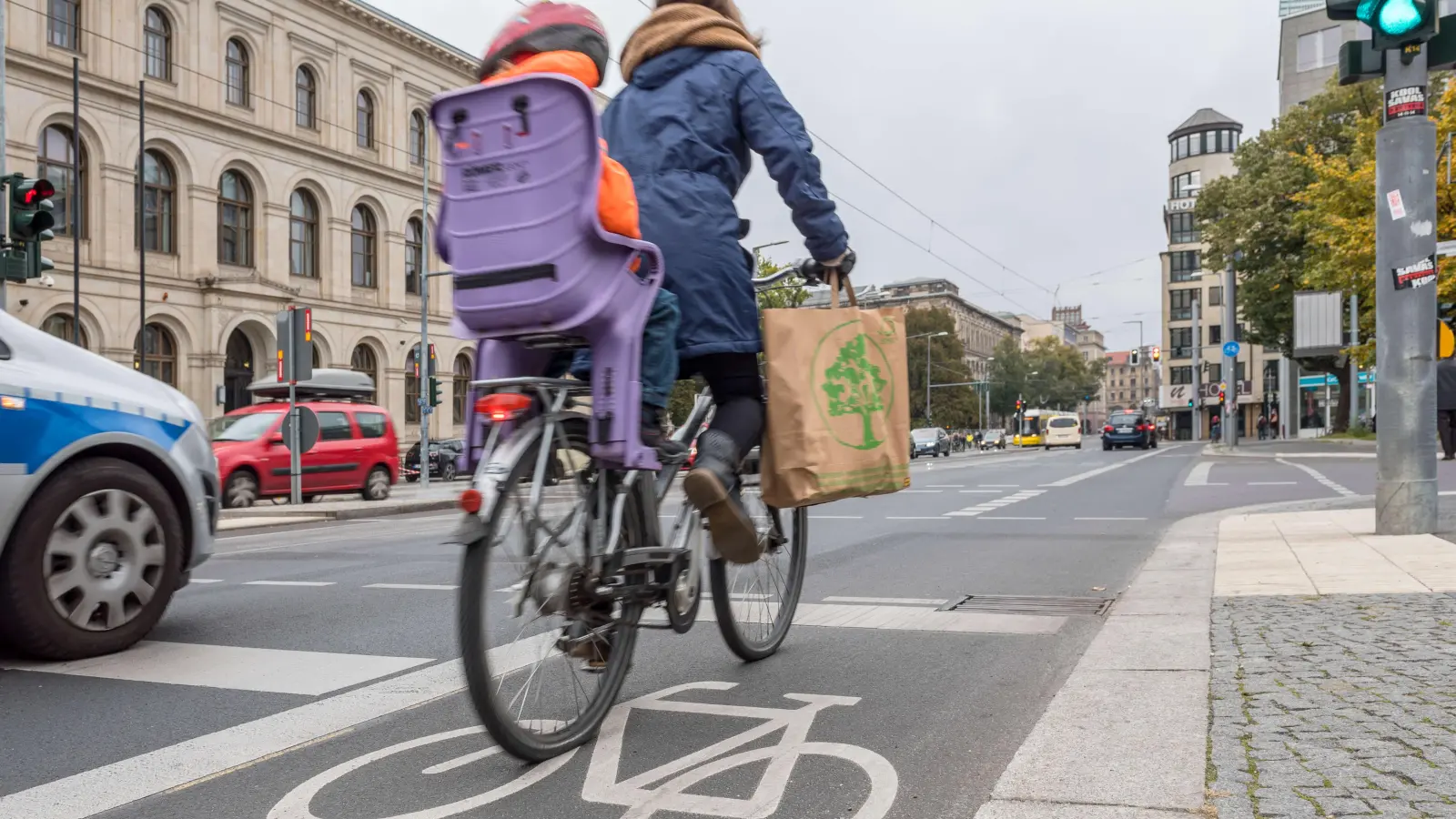 Wie sicher sind die Radwege? Auch diese Frage ist teil des Fahrradklima-Testes. (Foto: Battermann, Josefine)