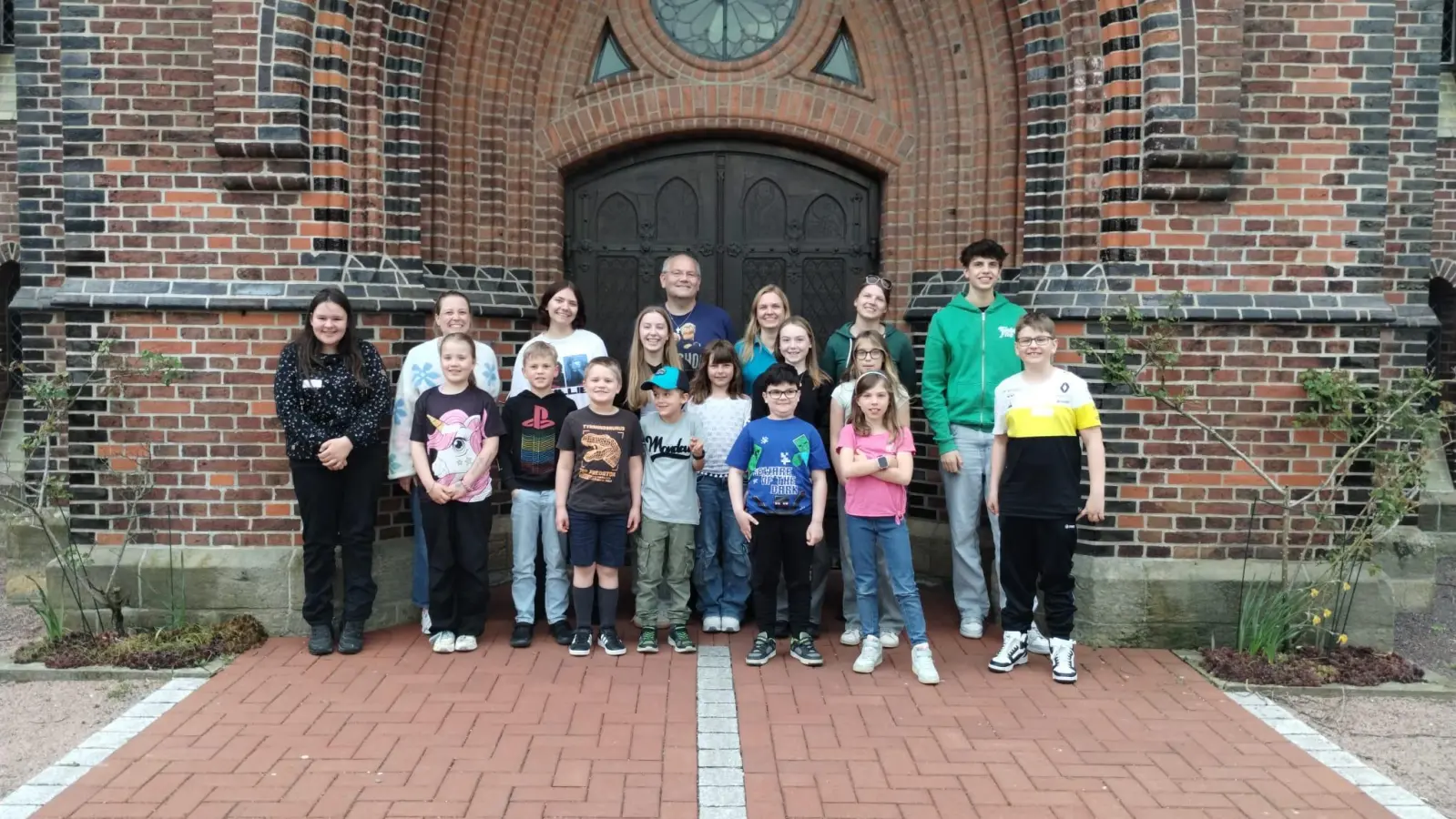 Eine unvergessene Nacht erlebten die Kinder in der Nicolai-Kirche.  (Foto: privat)