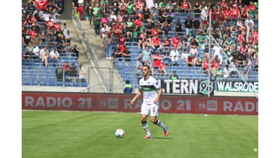 Virgil Ghiță zeigte eine starke Abwehrleistung und bereitete das Tor vor. (Foto: archiv bb)