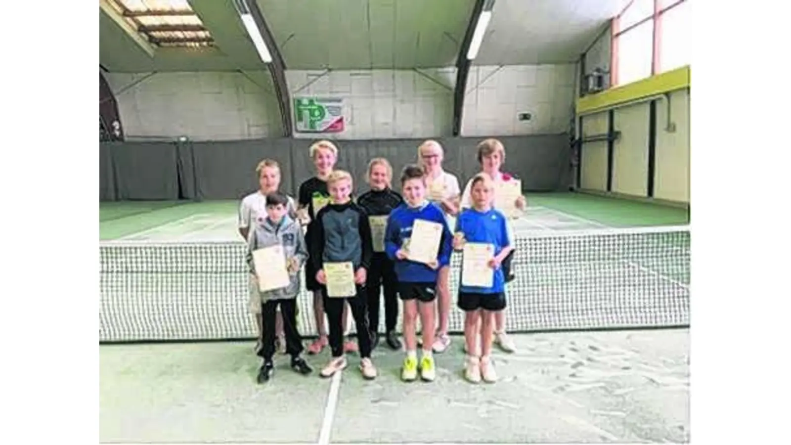 Knapp gewonnen Besucher verfolgen spannende Spiele (Foto: mk)
