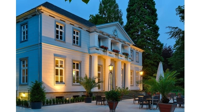 Das Schlösschen Bad Nenndorf erstrahlt im neuen Glanz. (Foto: Rolf Fischer)