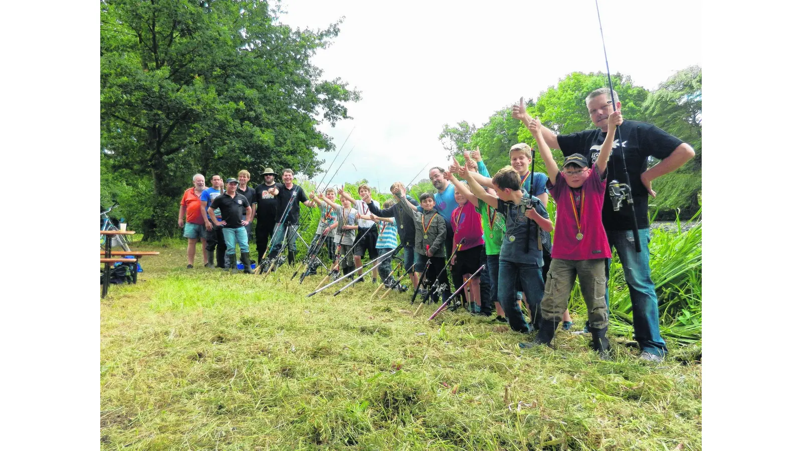 Kinder lernen Angeln (Foto: red)