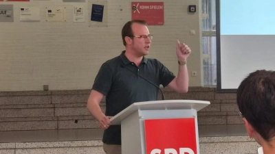 Hält eine Rede: Fraktionsvorsitzender Martin Ehlerding. (Foto: privat)