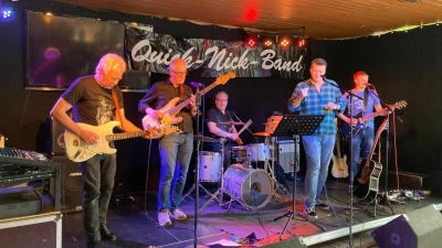 Auf der Bühne: Die Quick-Nick-Band. (Foto: privat)
