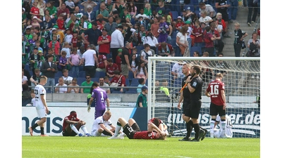 96 patzt im Saisonfinale zu oft und verpasst so den Aufstieg, so überwiegt zunächst die Enttäuschung (Foto von Partie gegen Münster).  (Foto: bb)