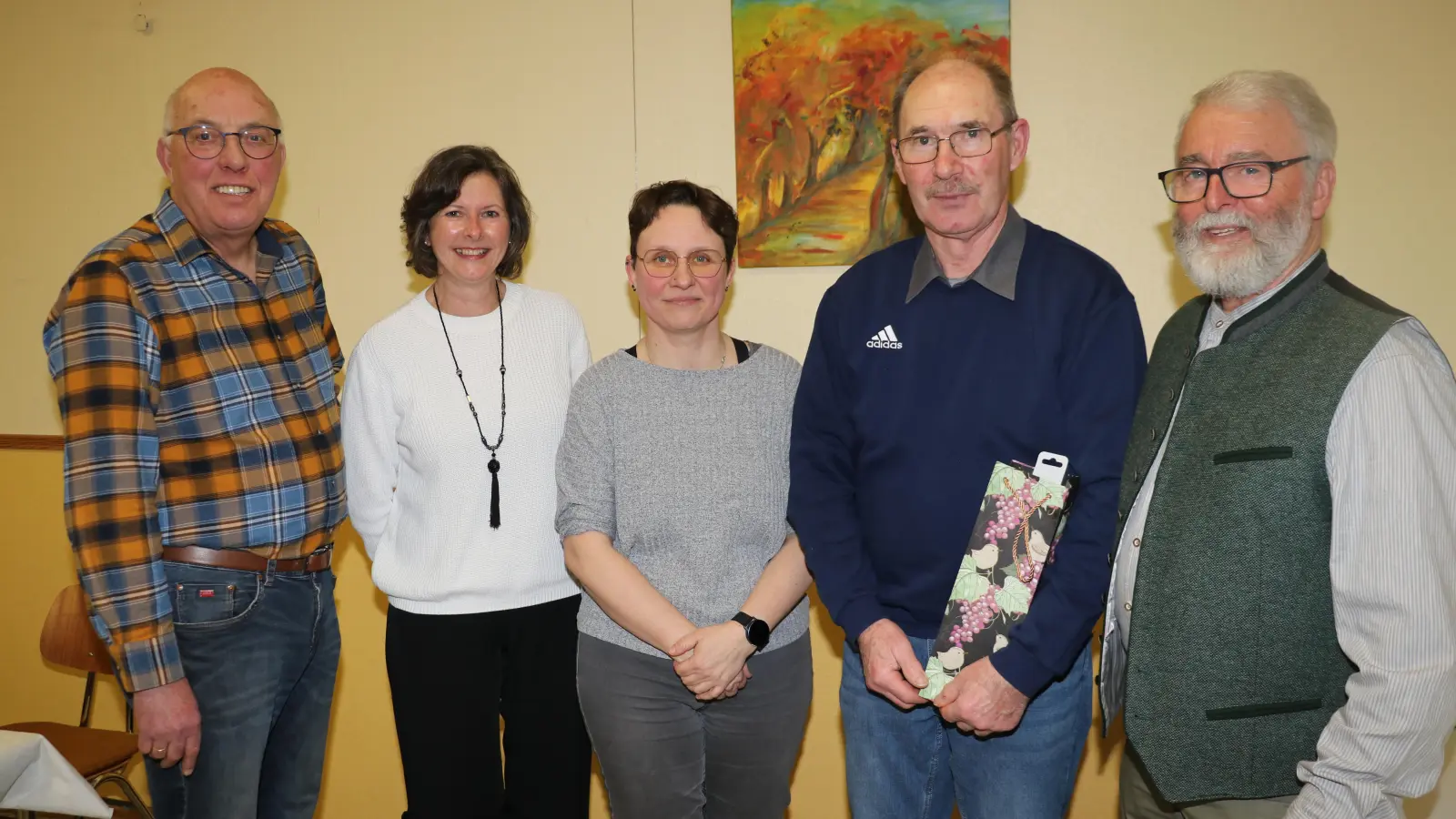 Vorstand und Jubilar der Siedlergemeinschaft (v.li.): Bernd Redmann, Ines Rust, Ines Bommel, Roberto Ringewald und Wilfried Rumpel. (Foto: gi)