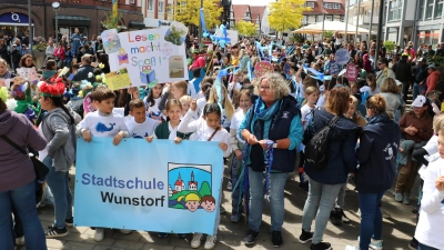Dabei sein ist alles beim Kinderumzug.  (Foto: gi)