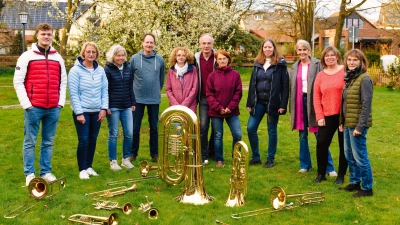 Haben sich ein Programm überlegt: Die Mitglieder des Posaunenchors. (Foto: Dirk Hundertmark)