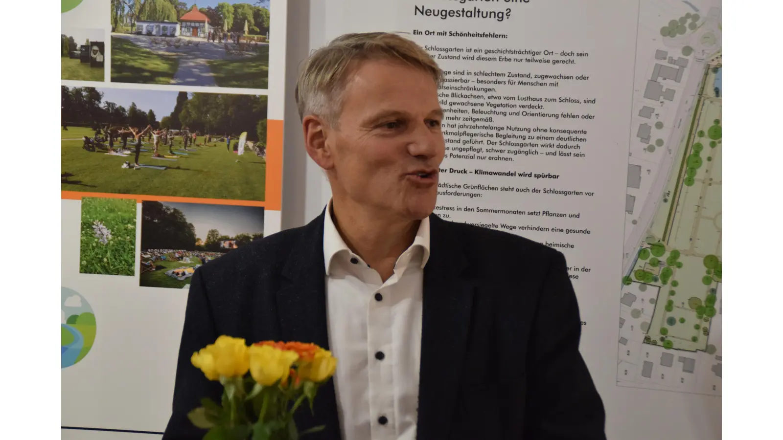 Bürgermeister Oliver Theiß während eines Termins im Stadt.Raum. (Foto: ab)