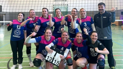 Haben den Aufstieg geschafft: Die Volleyballerinnen des TuS Wunstorf. (Foto: privat)