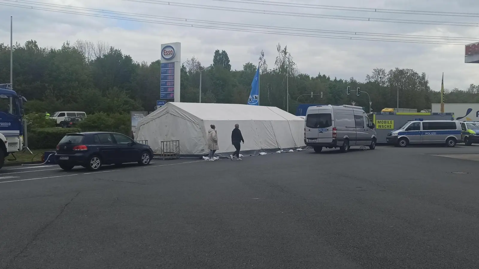 Die Kontrollstelle auf dem Autohof Lauenau an der A2. (Foto: privat)