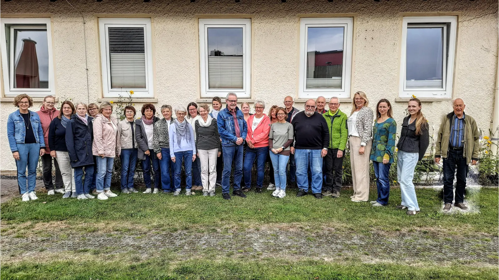 Grundschule Haste freut sich über 27 Lesepatinnen und Lesepaten. (Foto: privat)
