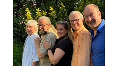 Die Jazzband „Busses Welcome“ tritt gemeinsam mit der Opernsängerin Katharina Kühn auf.  (Foto: privat)