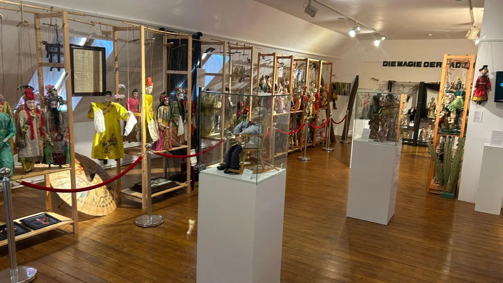 Faszinierende Fädenkunst: Die eindrucksvolle Sammlung von Marionetten stammt von der Sammlerin Roswitha Ohrndorf. (Foto: privat)