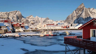 Unterwegs auf den Lofoten in Norwegen: Hamnoy Hafen im Winter. (Foto: privat)
