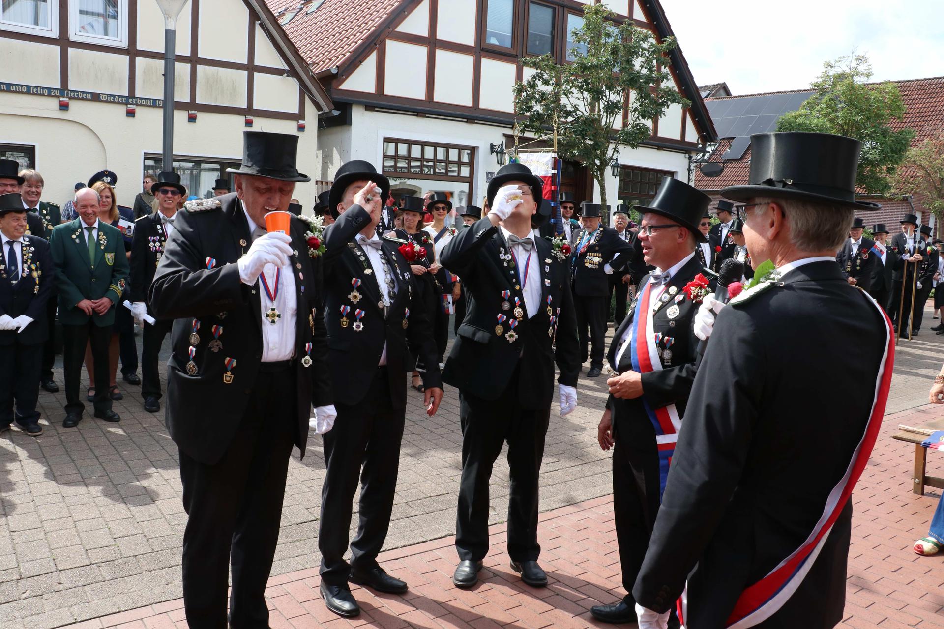 Teil des Schützenfestwochenendes: Eindrücke vom Bürgerfrühstück.  (Foto: gi)