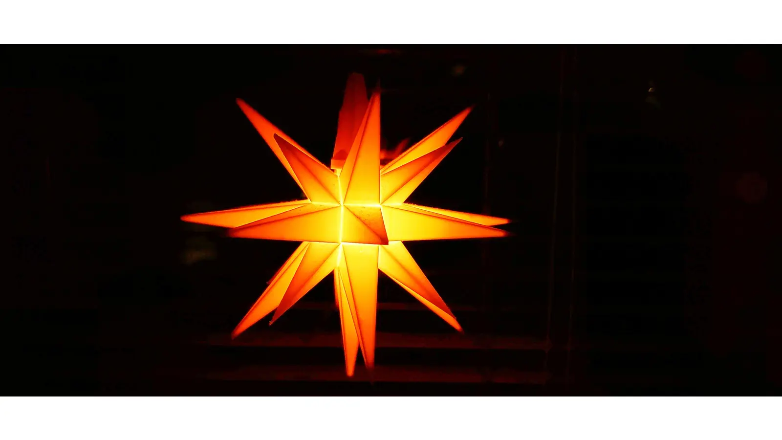 Prachtvoll: Der Herrnhuter Stern. (Foto: gk)