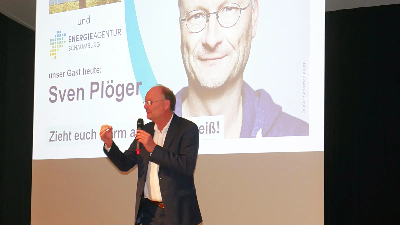 Sven Plöger begeisternd und mitreißend beim Vortrag in Bad Nenndorf.  (Foto: gk)