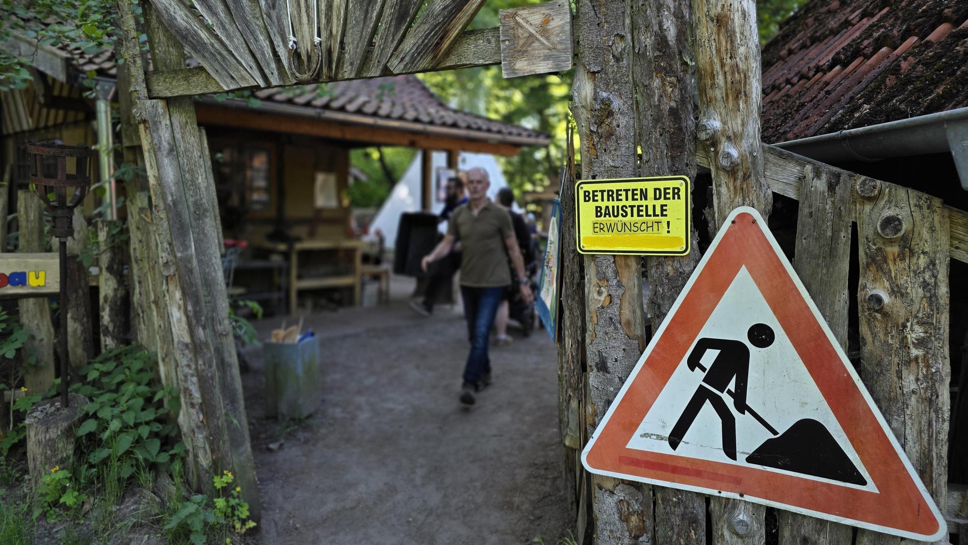 Ausdrücklich erwünscht: Das Betreten der Baustelle. (Foto: tau)