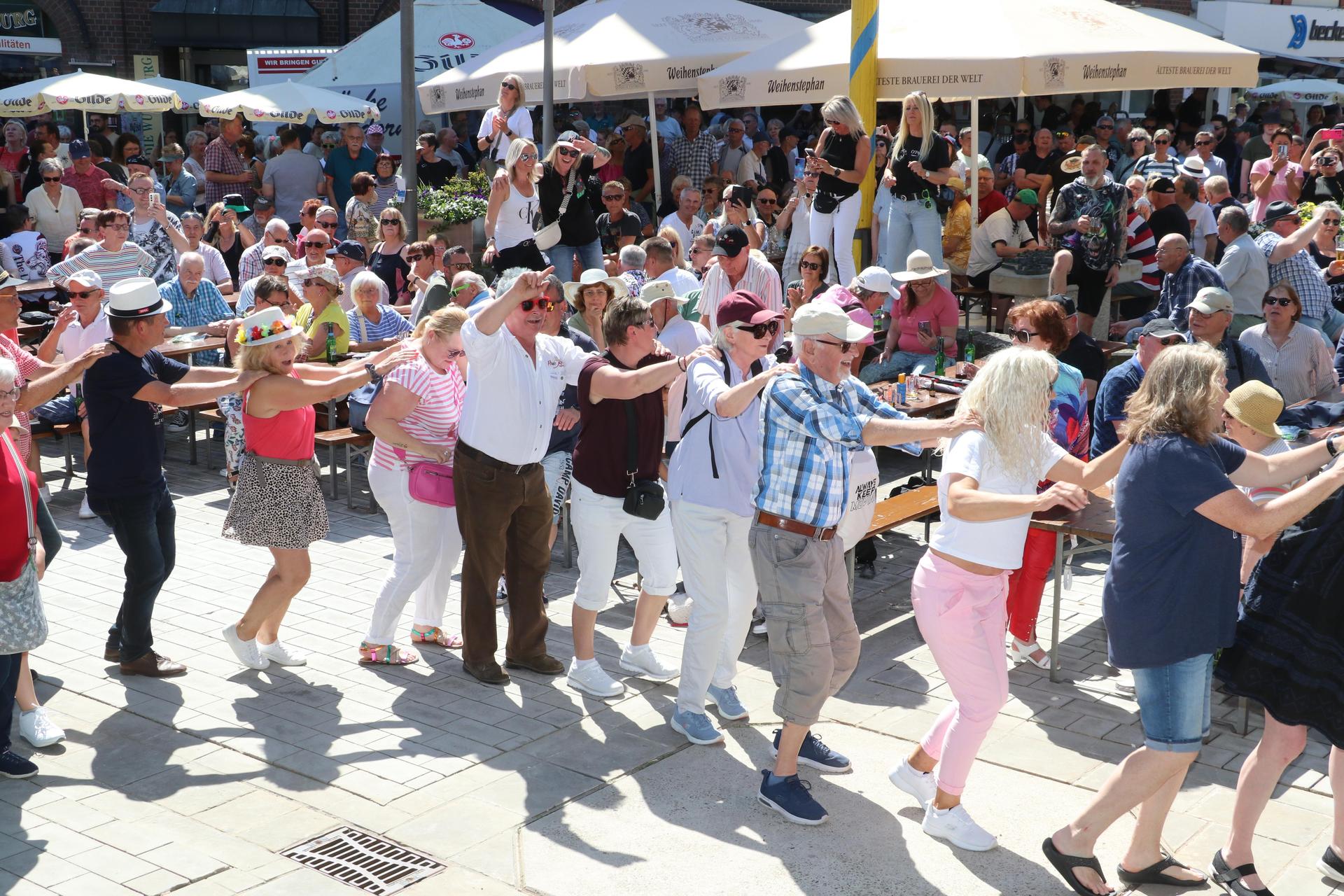 Unsere Bilder zum Maifest in Wunstorf. (Foto: gi)